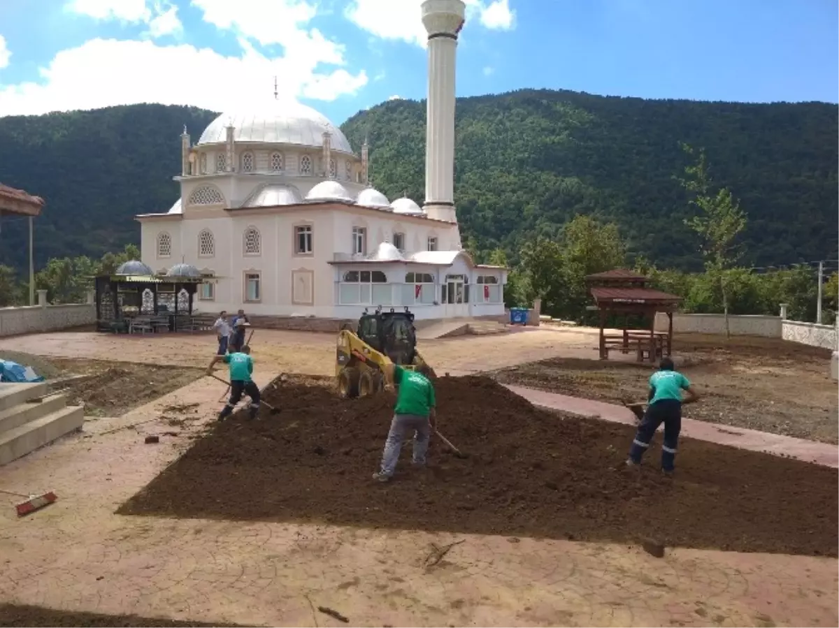 Kartepe\'de İbadethanelerin Çevre Düzenlemesi Yapılıyor