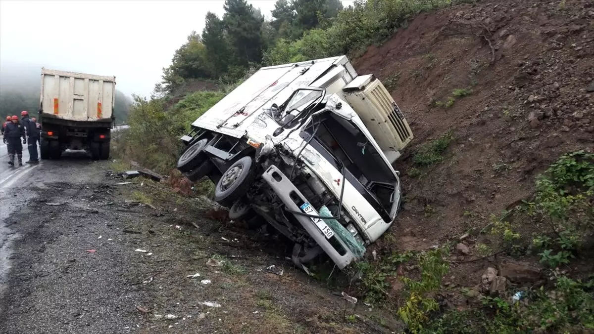 Zonguldak\'ta Trafik Kazası: 2 Yaralı