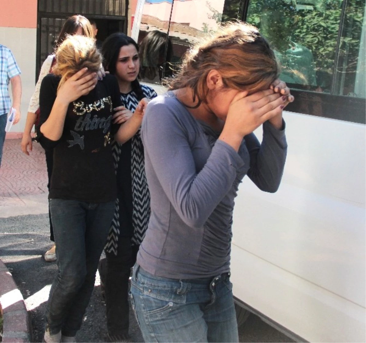 Adana\'da PKK Operasyonu: 14 Gözaltı