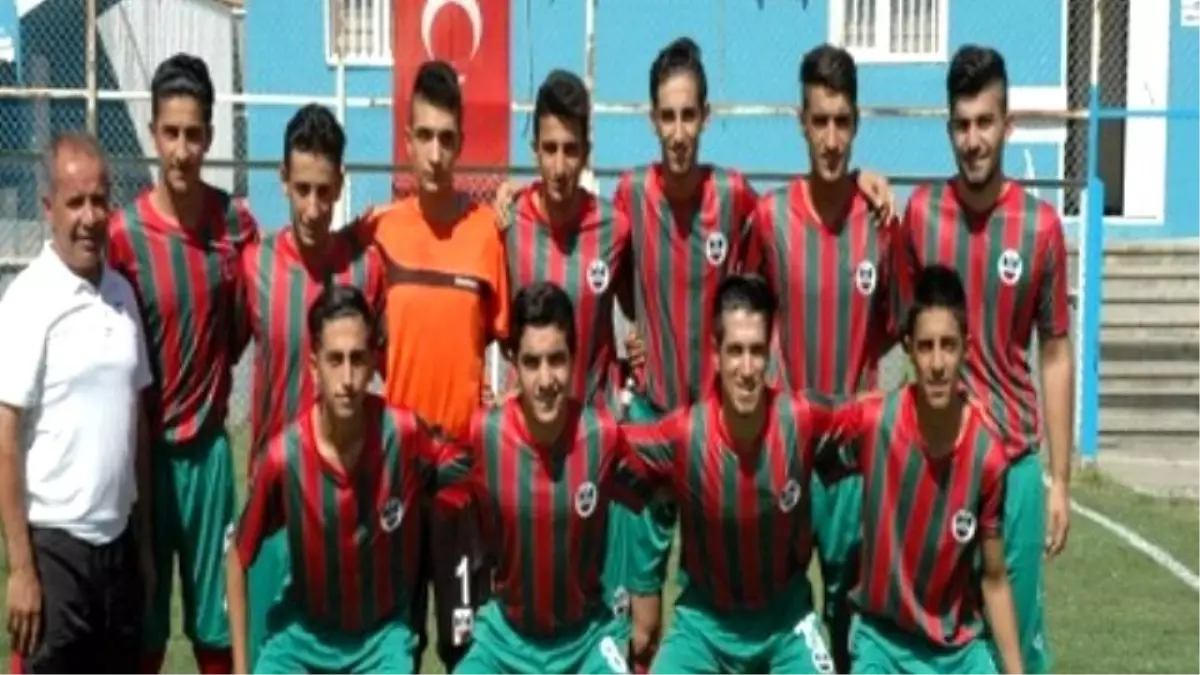 Diyarbekirspor U Takımları Siirt Kartalspor Hazırlığında