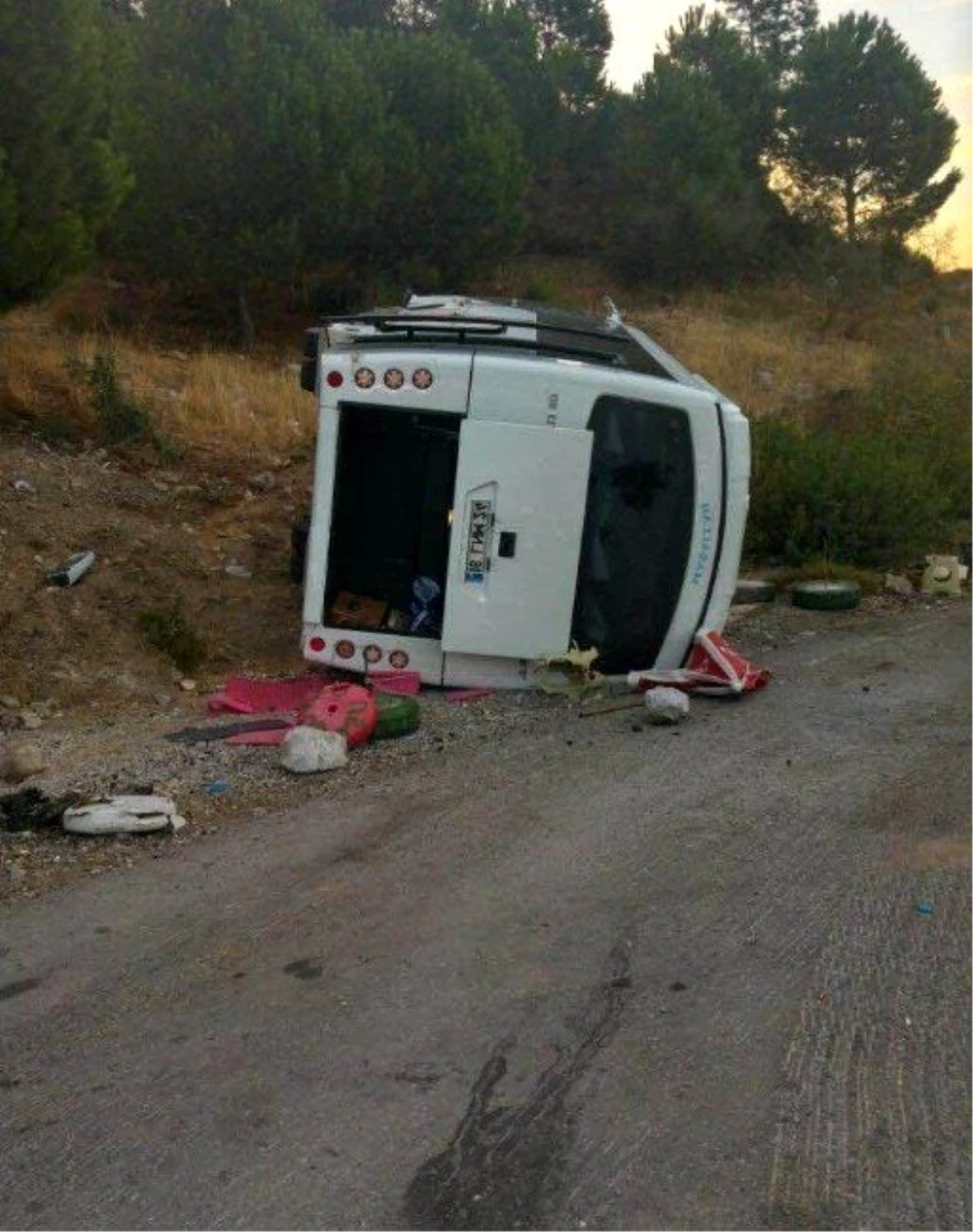 İzmir\'de Trafik Kazası: 8 Yaralı