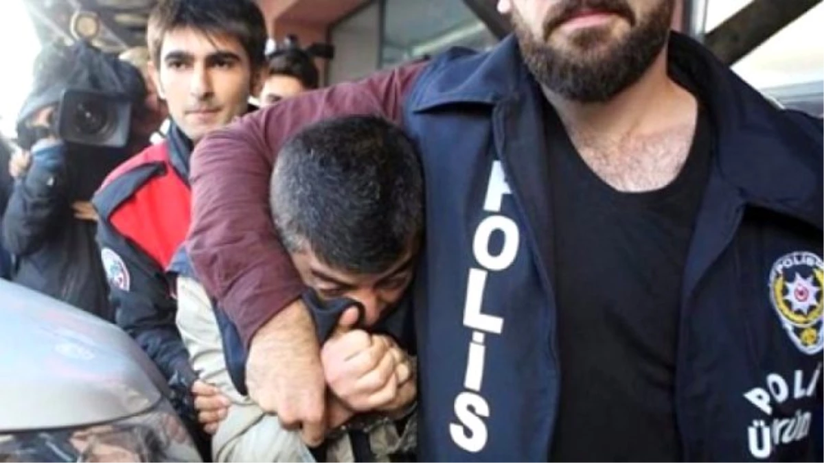 Metrobüs Şoförüne Şemsiye ile Saldıran Zanlı Murat A. Çıkarıldığı Mahkemece Tutuklandı