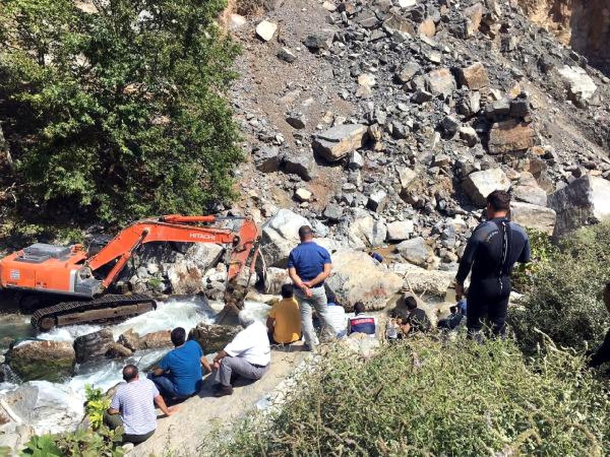 Ölen Oğlunu Kurtarmak İsterken Şelaleye Düşen Babanın da Cesedi Bulundu