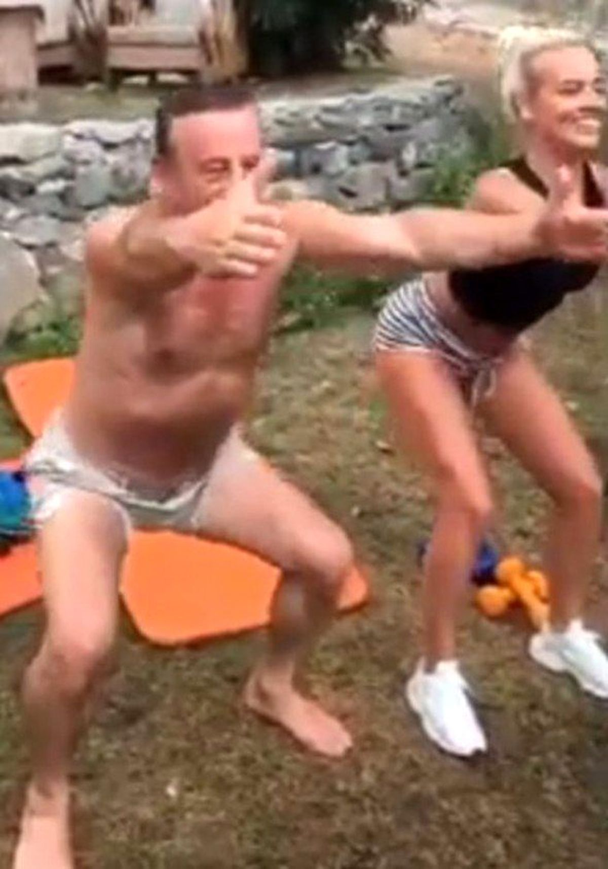 Pilates Yapan Ağaoğlu'ndan Açıklama: Ağa'nin Karizması Çizilmez