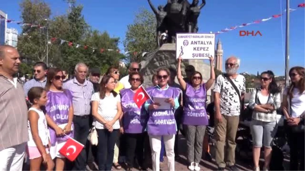 Antalya - Cumhuriyet Kadınları\'ndan Tepki