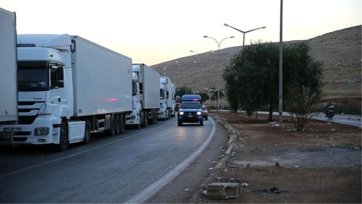 BM\'nin 14 TIR\'lık Yardım Konvoyu İdlib\'e Hareket Etti