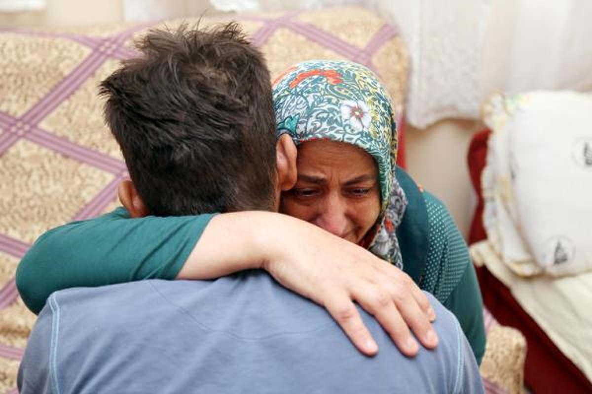 Oğluna Uyuşturucu Almak İçin Ev Eşyaları Sattı