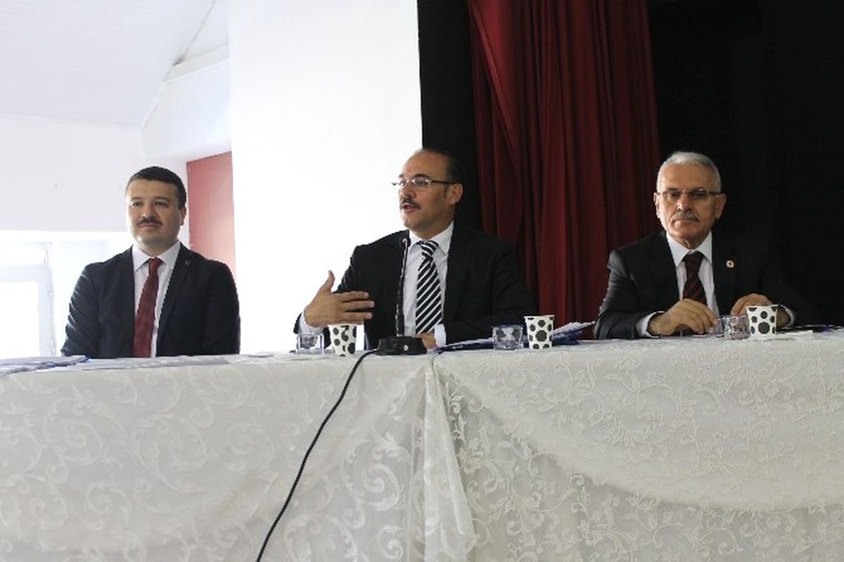 Akdağmadeni İlçesinde Yatırım İzleme ve Değerlendirme Toplantısı Yapıldı