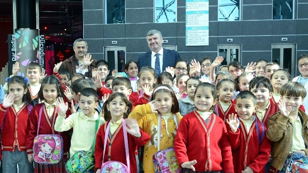 Büyükşehir\'den 31 İlçeye Eğitim Desteği