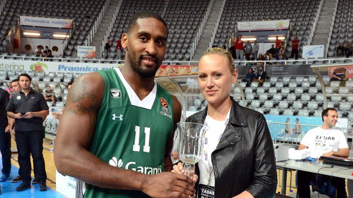 Darüşşafaka Doğuş, Fenerbahçe\'yi yenerek şampiyon oldu