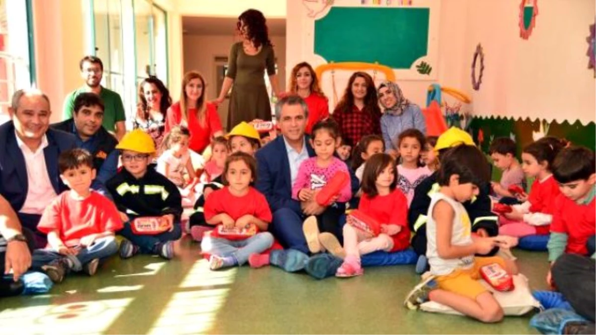 Diyarbakır Büyükşehir Belediyesi Eş Başkanı Anlı, Çocuklara İtfaiyeyi Anlattı