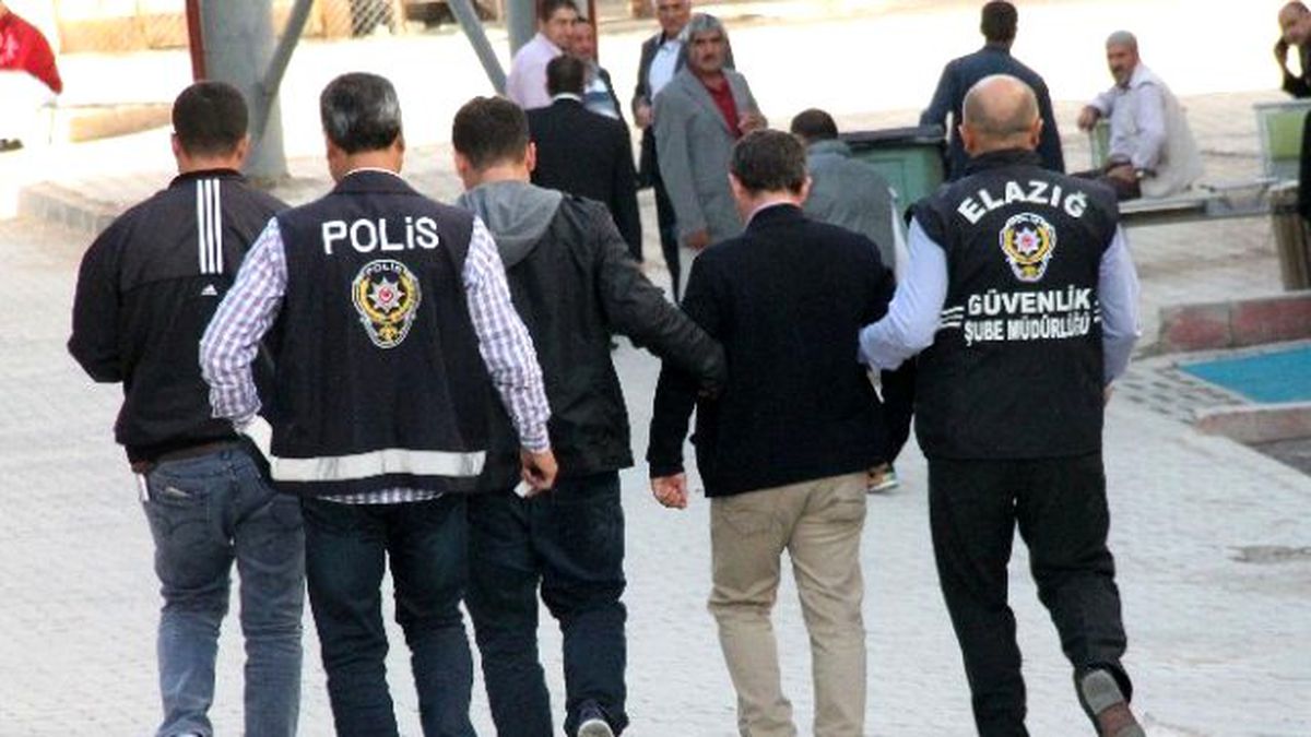 Fetö Operasyonunda 10 Akademisyen Tutuklandı