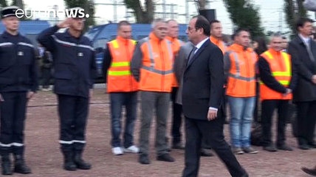 Fransa Cumhurbaşkanı Hollande Mülteci Kampını Kapatmakta Kararlı