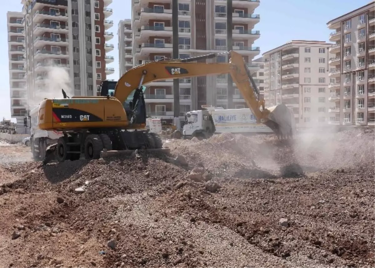 Haliliye Belediyesi, Karşıyaka Mahallesi\'nde Yeni Yollar Açıyor