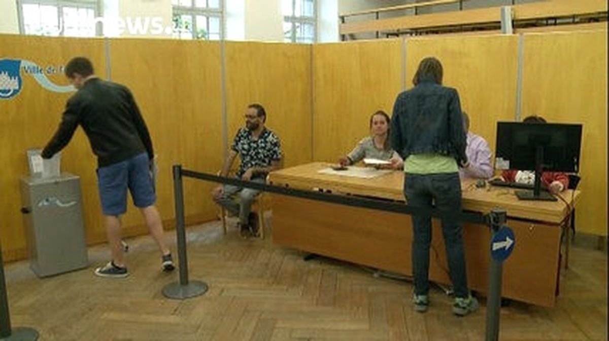 İsviçre\'de Referandumla İstihbaratın Yetkileri Artırıldı