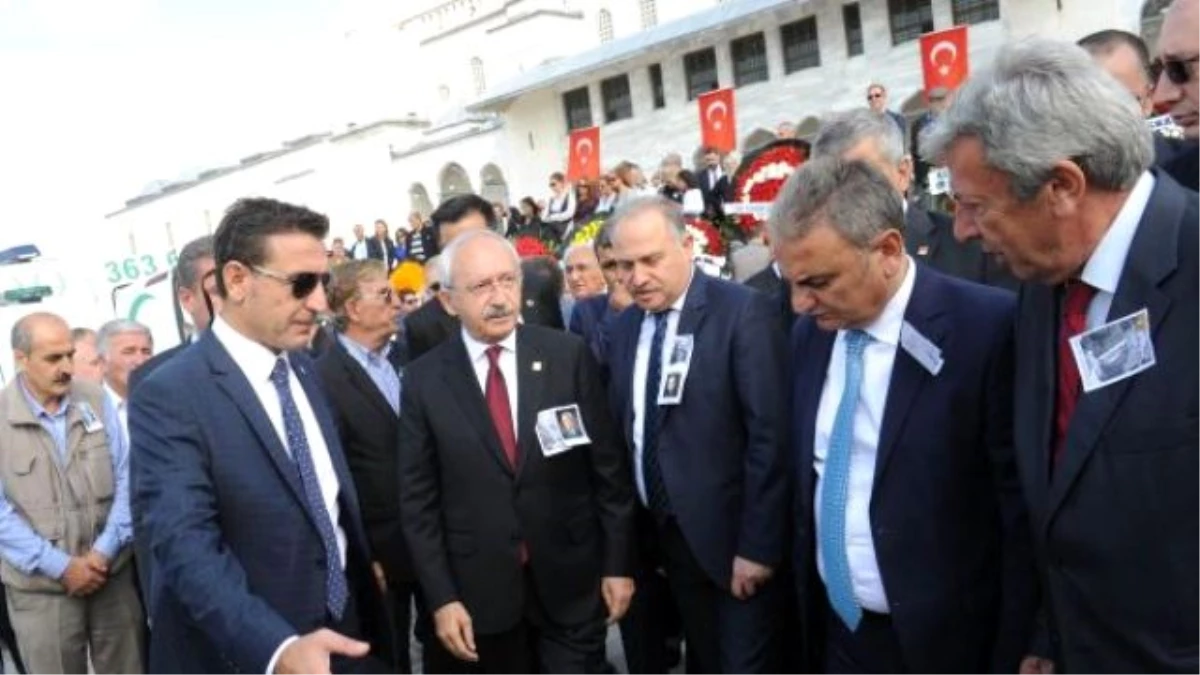 Kılıçdaroğlu, Muğla Eski Milletvekili Ergin\'in Cenaze Namazına Katıldı