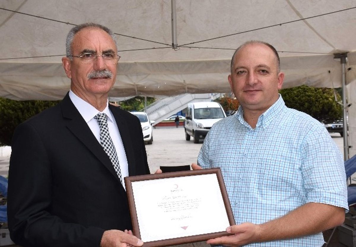 Kızılay\'dan Başkan Kale\'ye Teşekkür