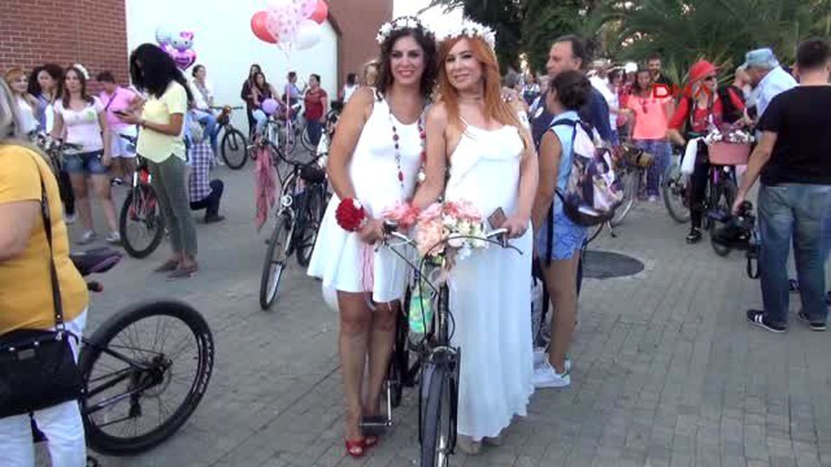 Mersin \'Süslü Kadınlar\' Pedal Çevirdi