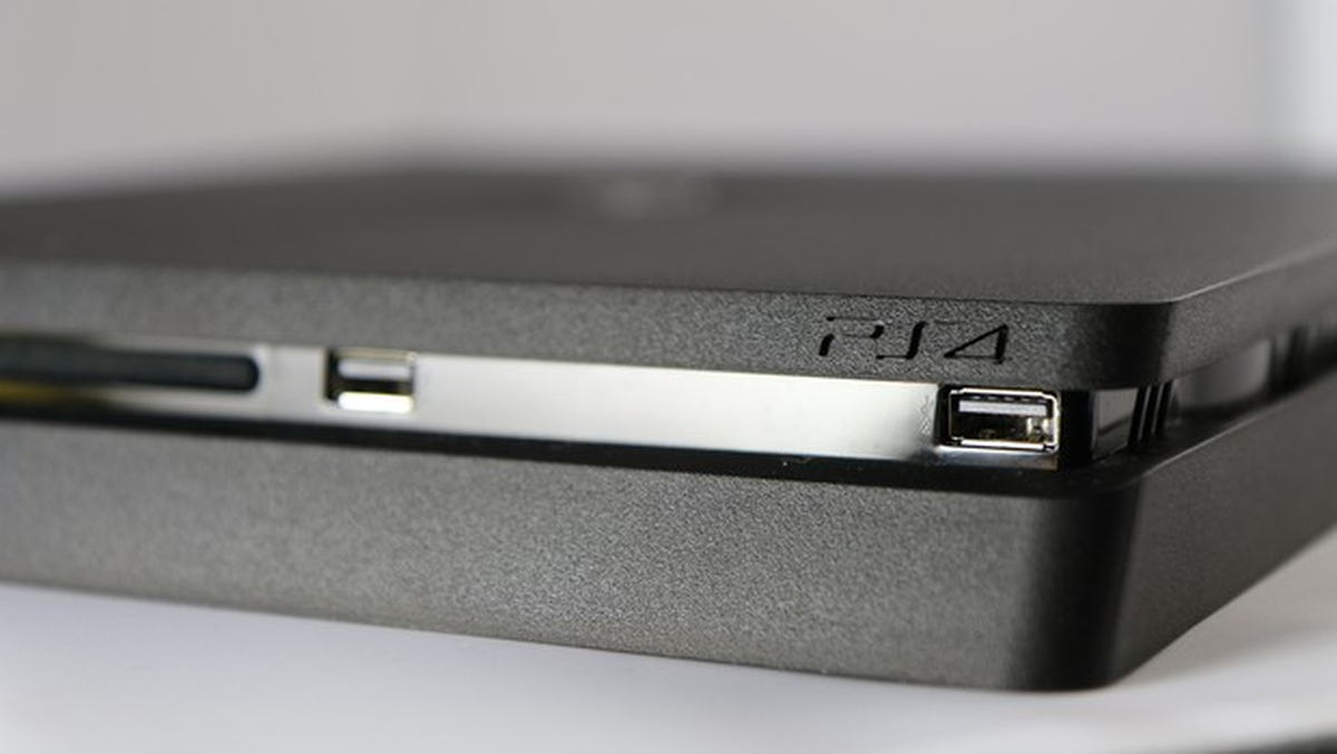 Playstation 4 Slim Satışa Çıktı