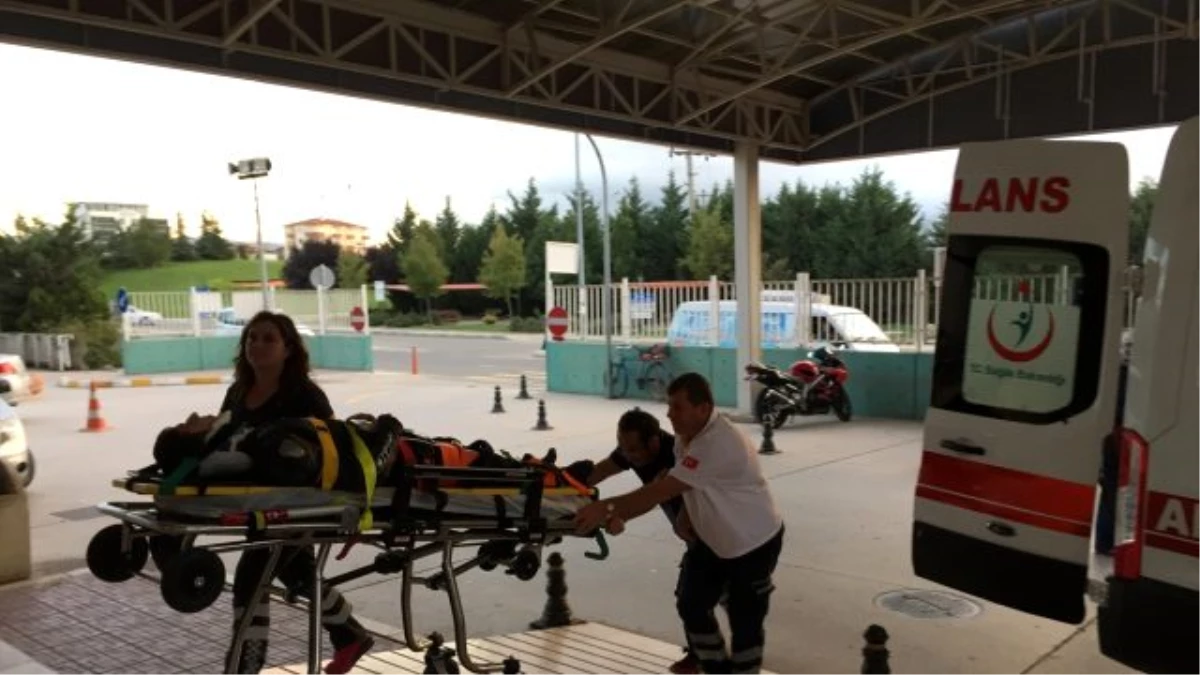 Yalova\'da Motosiklet Kazası: 2 Yaralı