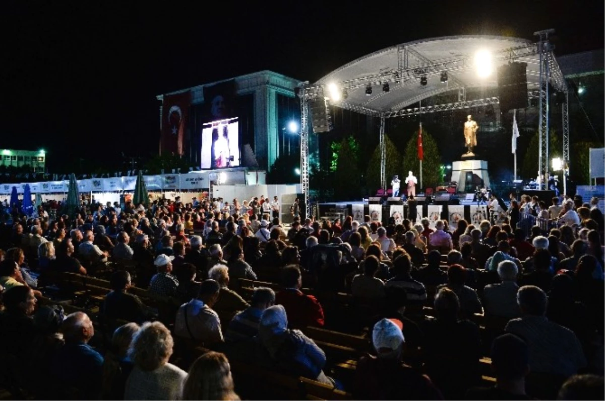 Yöreler ve Renkler Festivali Akdenizli Antalyalılarla Devam Etti