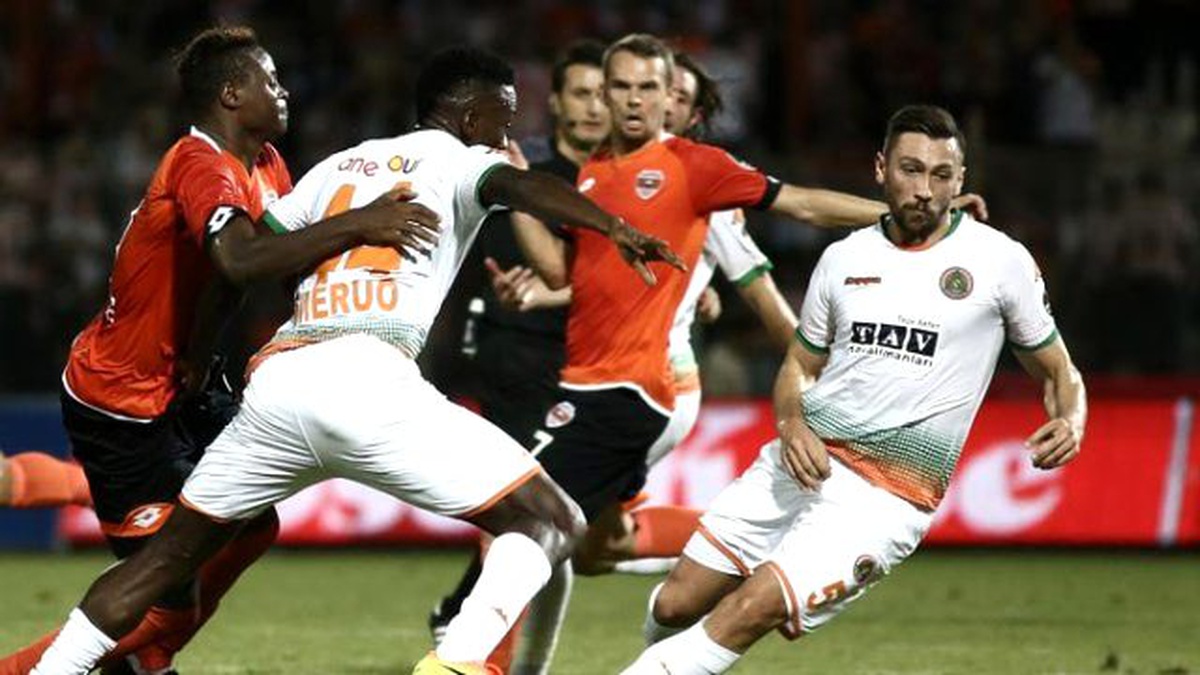 Adanaspor - Aytemiz Alanyaspor Soyunma Odaları