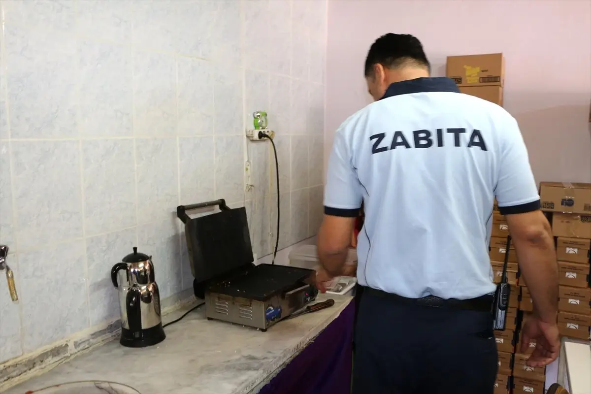 Adıyaman\'da Zabıtadan Okul Kantinlerinde Denetleme