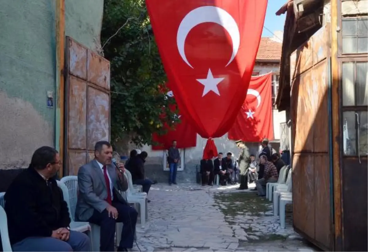 Afyonkarahisarlı Şehidin Baba Evinde Yas