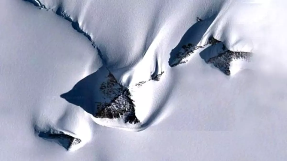 Antarktika\'daki Gizemli Piramitlerin Sırrı Çözüldü