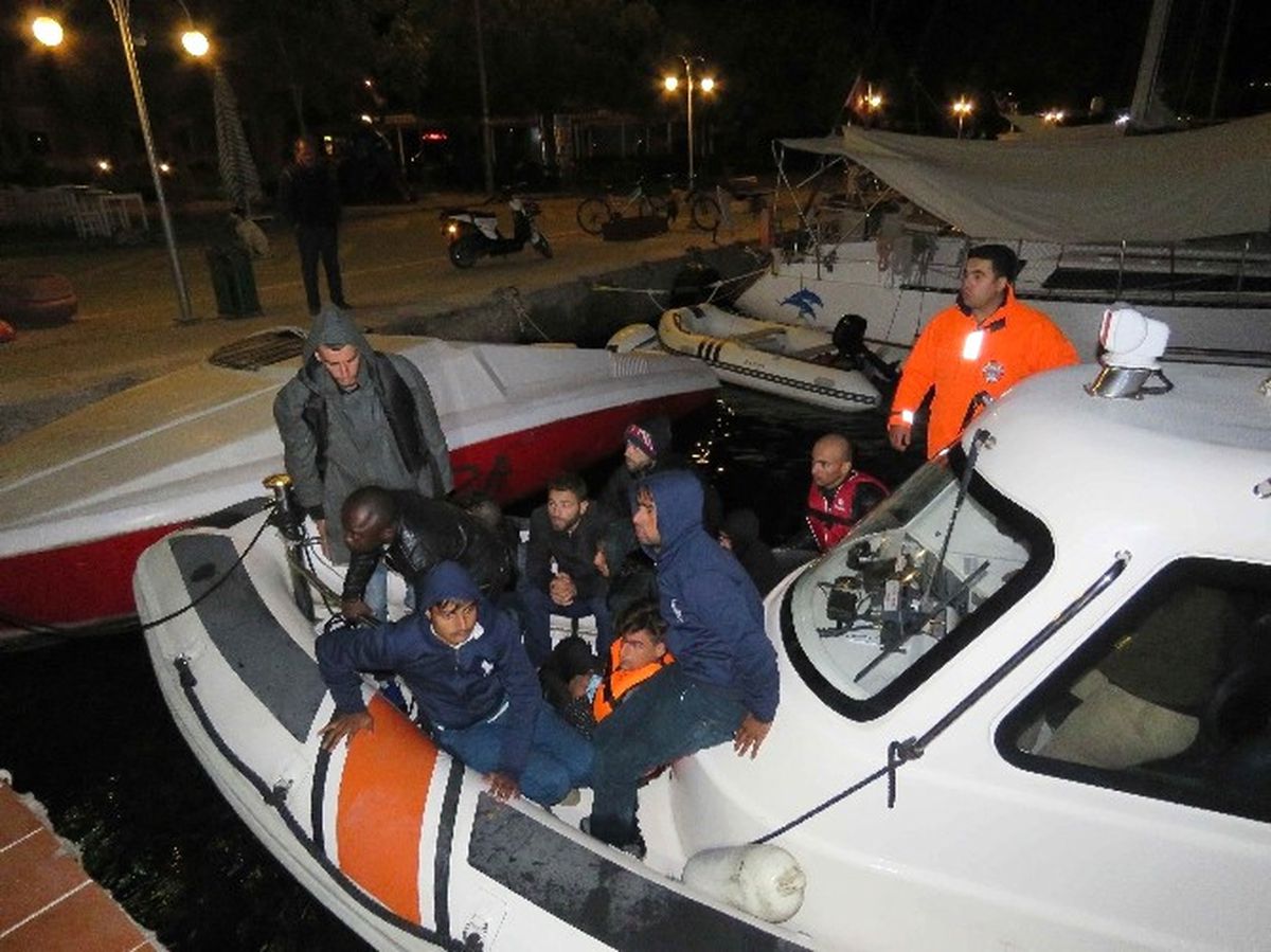 Çanakkale\'de 40 Kaçak Göçmen Yakalandı