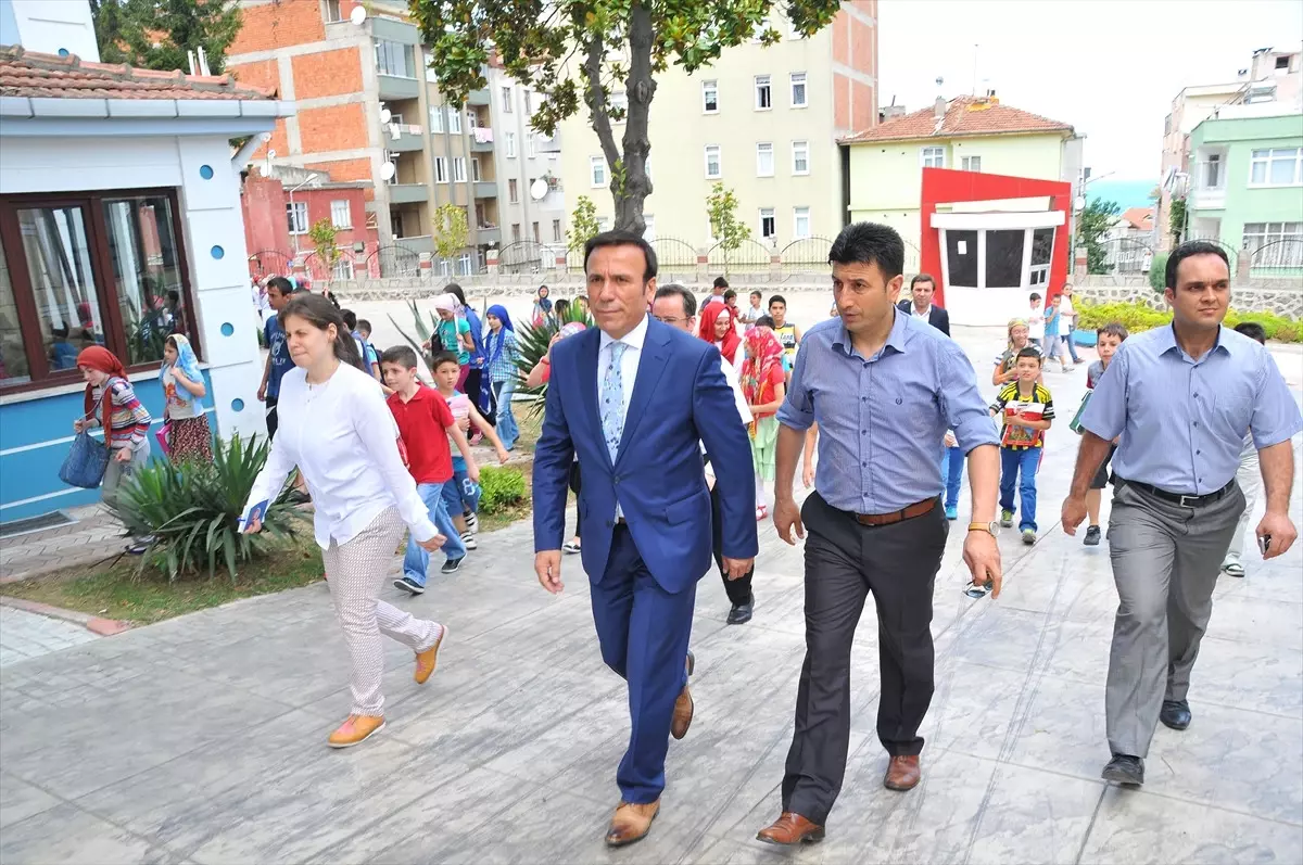 Canik\'te 8 Tesise 15 Temmuz Şehitlerinin Adı Verildi