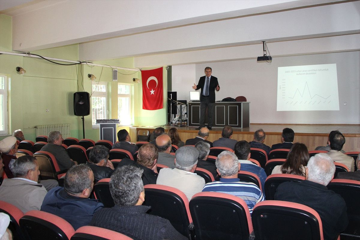 Çiftçilere "Hububat Çeşitleri ve Kuraklık Eğitimi" Verildi
