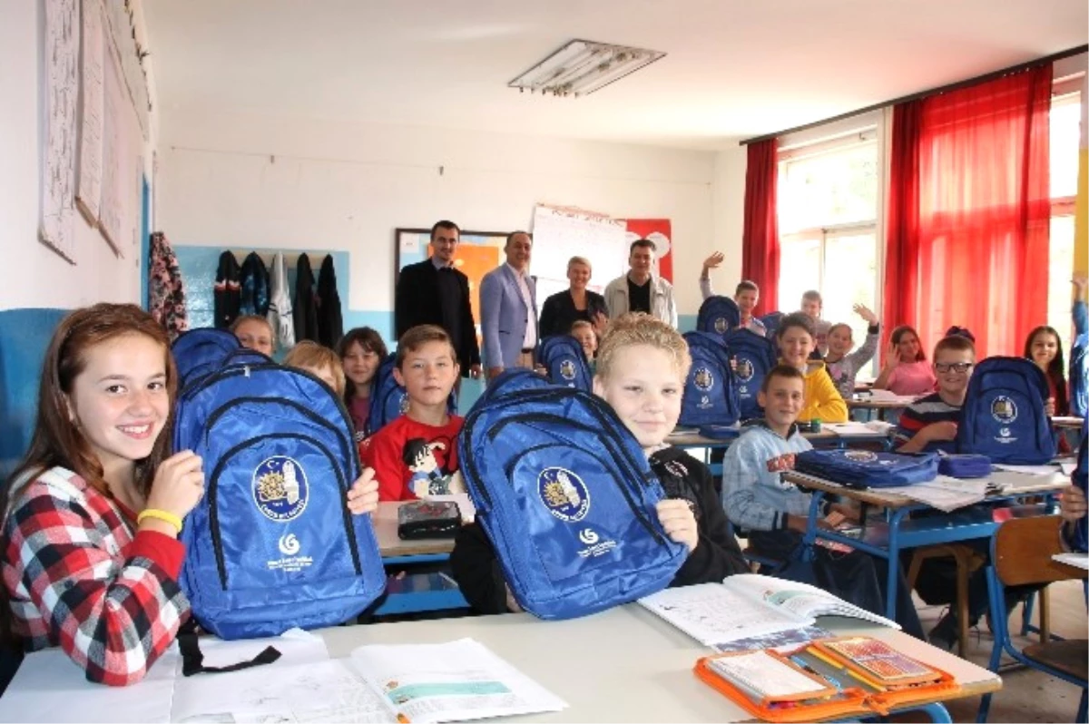 Çorum Belediyesi\'nden Bosnalı Öğrencilere Kırtasiye Yardımı