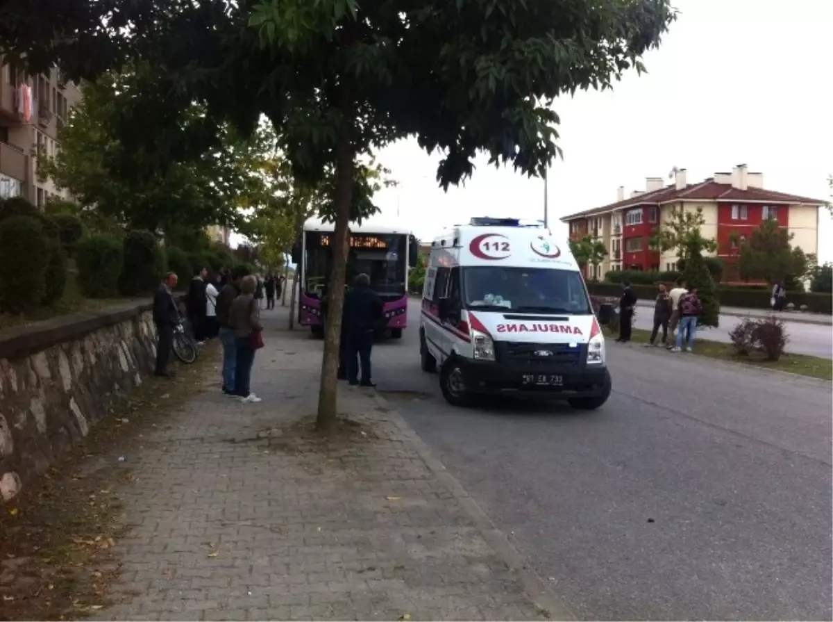 Halk Otobüsünün Çarptığı Bisikletli Çocuk Yaralandı