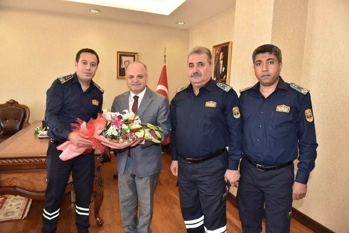 İtfaiyecilerden Vali Çakacak\'a Ziyaret