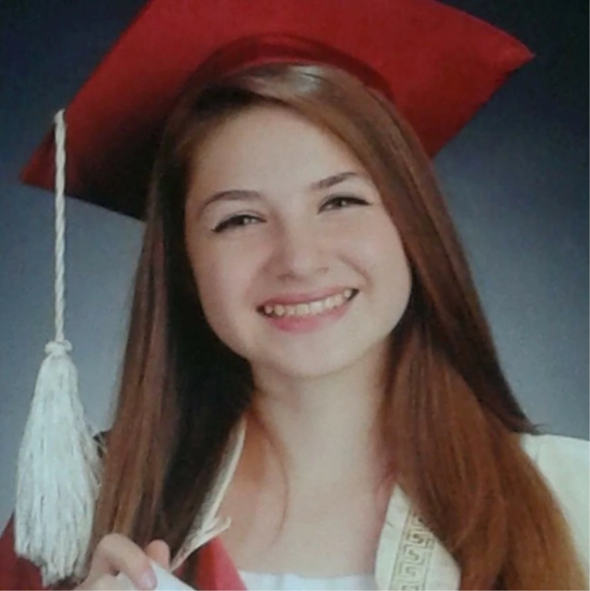 İzmir\'de 16 Yaşındaki Genç Kız Motosiklet Kazasında Hayatını Kaybetti