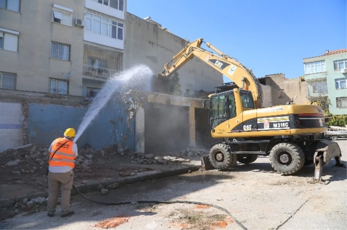 İzmir\'in En Büyük Sosyal Marketi Torbalı\'da Açılacak