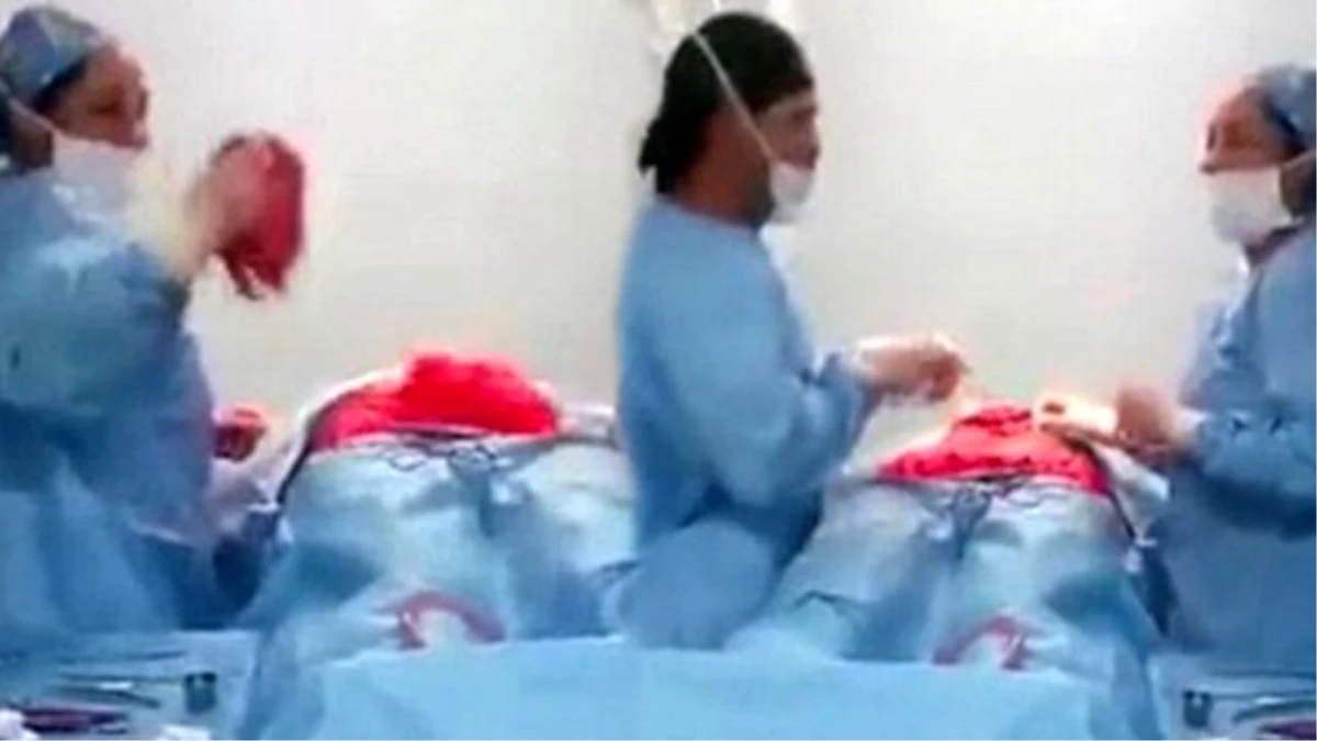 Meksikalı Cerrah Ameliyata Aldıkları Hastanın Başında Dans Etti