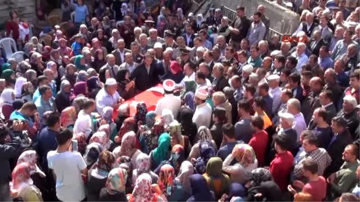 Samsun Şehit Uzman Onbaşı\'nın Cenazesi Samsun\'da Gözyaşlarıyla Karşılandı