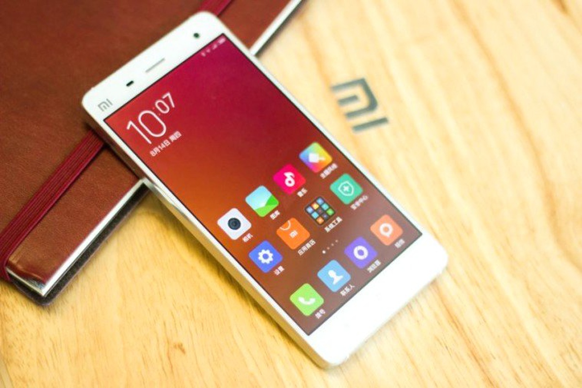 Xiaomi mi 5s Parmak Okuyucuyu Camın Altına Gizledi