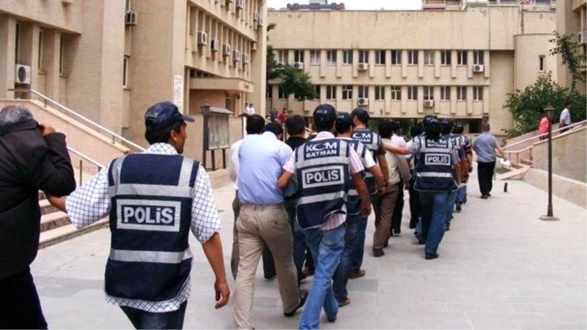 Dışişlerindeki FETÖ Soruşturmasında Biri Emekli Büyükelçi, 7 Kişi Tutuklandı