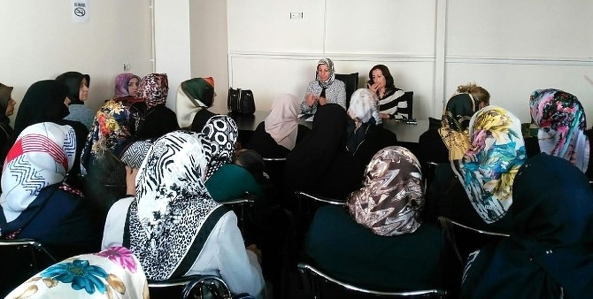 AK Parti Kadın Kolları ve Gençlik Kolları Tarafından Kaynaşma ve İstişare Toplantısı Düzenlendi