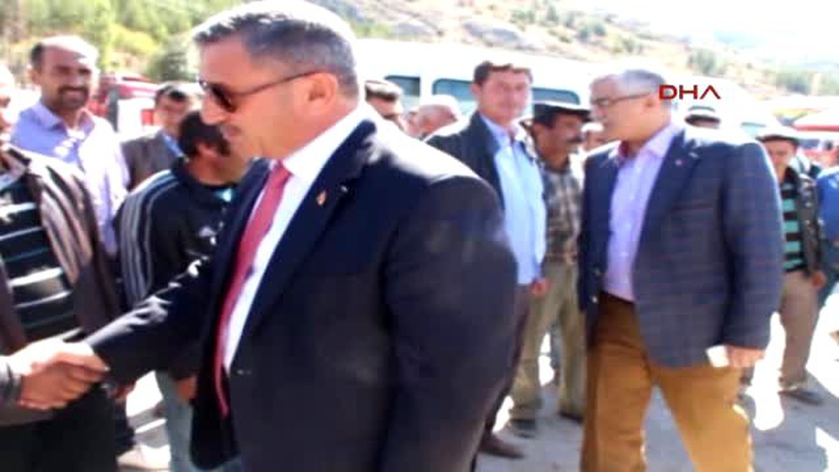 Burdur Vali Yılmaz Fasulye Satışına Aracılık Etti