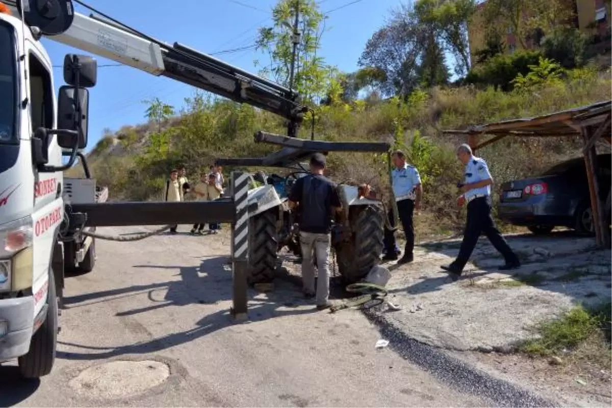 Devrilen Traktörün Altında Kalan Çiftçi Ağır Yaralandı