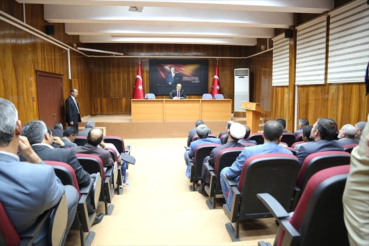 Vali Yavuz, Muhtarlarla Bir Araya Geldi