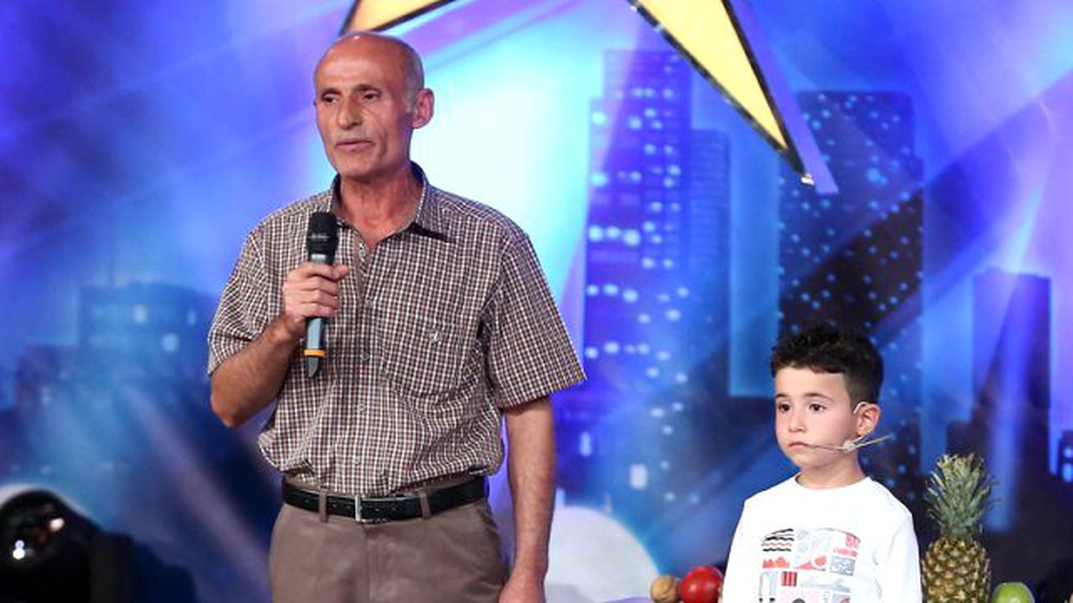 Yağız\'ın Merak Edilen Dedesi Yetenek Sizsiniz Sahnesinde!