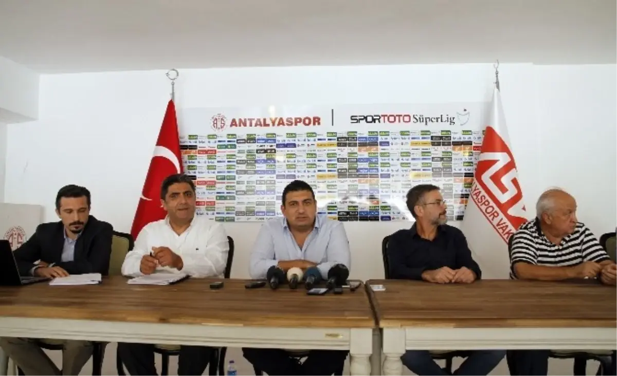 Antalyaspor\'da Eto\'o Affedildi