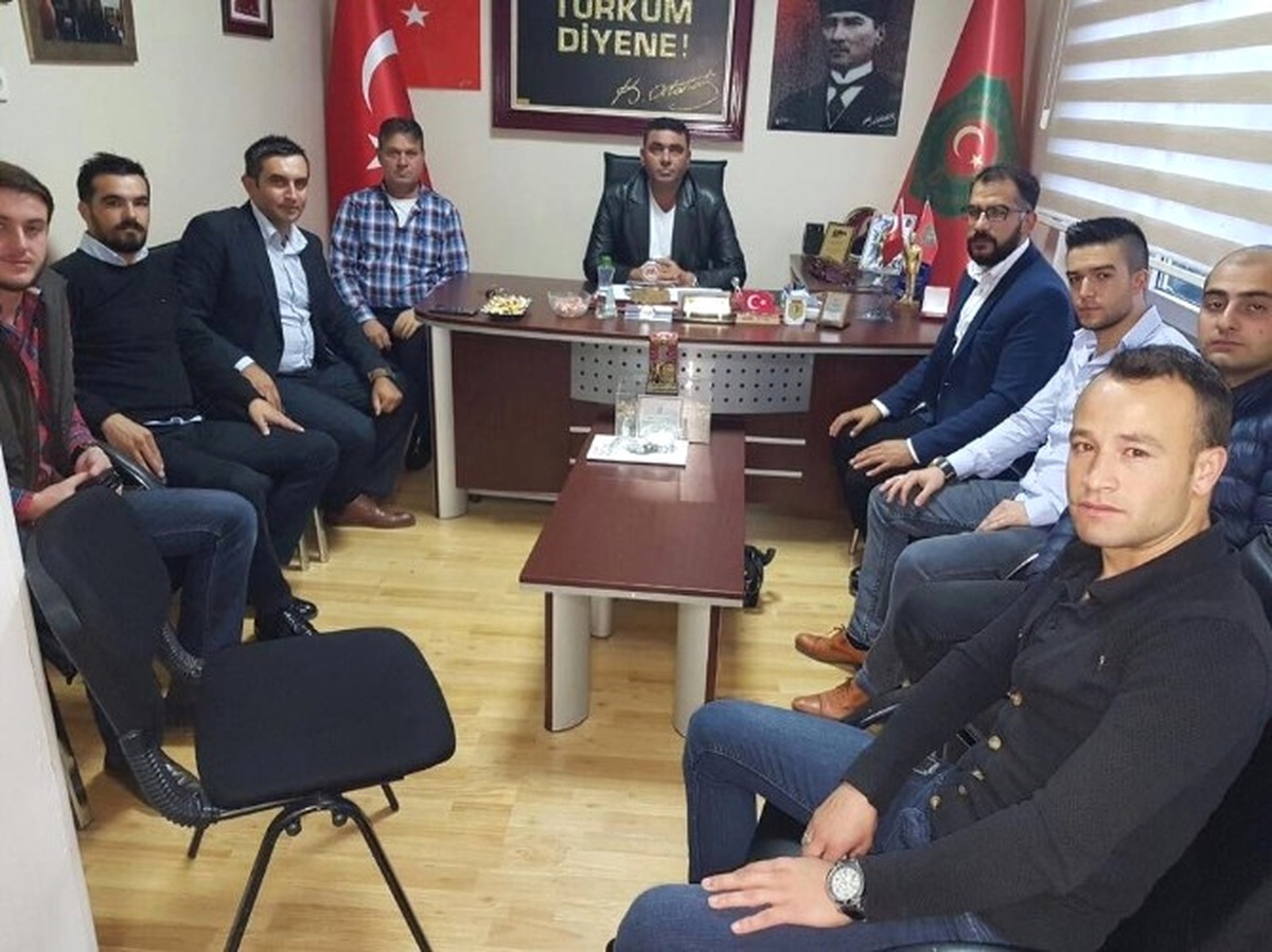 Eskişehir Ülkü Ocaklarından Harp Malülü Gaziler Şehit Dul ve Yetimleri Derneği\'ne Ziyaret