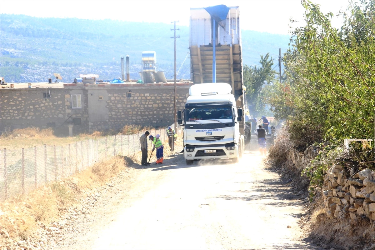 Gülnar\'da Yol Çalışması