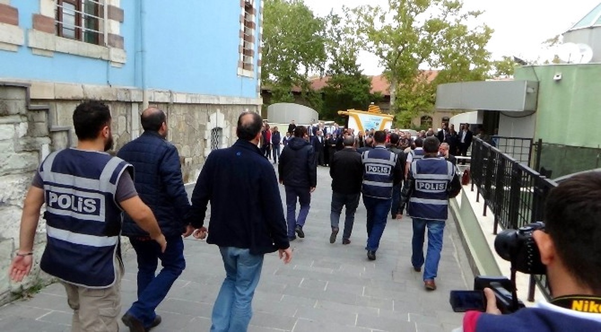 Kütahya\'daki Fetö Operasyonunda Adliyeye Sevk Edilen 11 İş Adamından 3\'ü Tutuklandı
